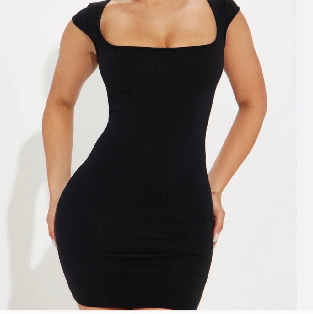 Black Bodycon Dress - Picture 1 of 4